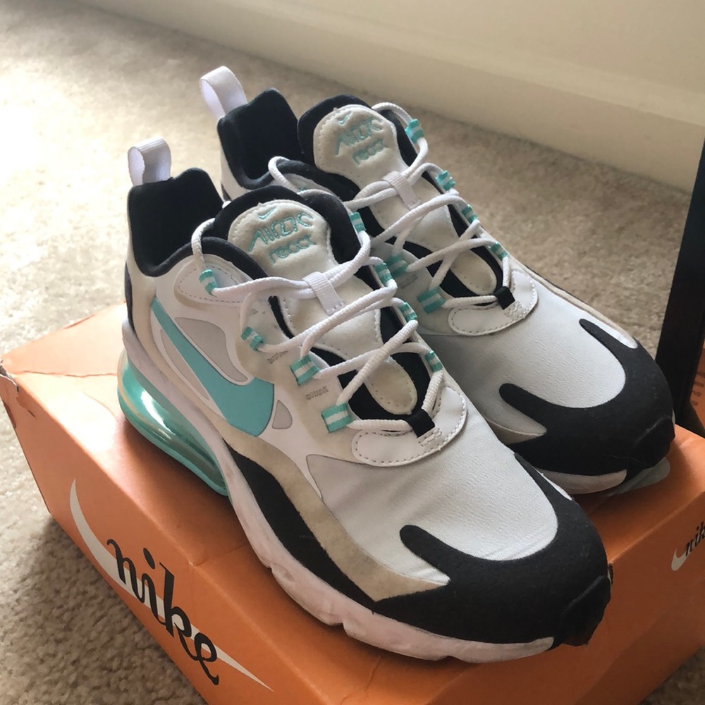 Air 270 React Women’s size 8.5